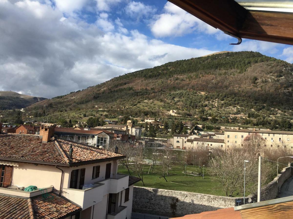 Apartmán Happy House Gubbio Exteriér fotografie